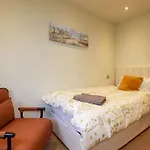 14 St Georges Road